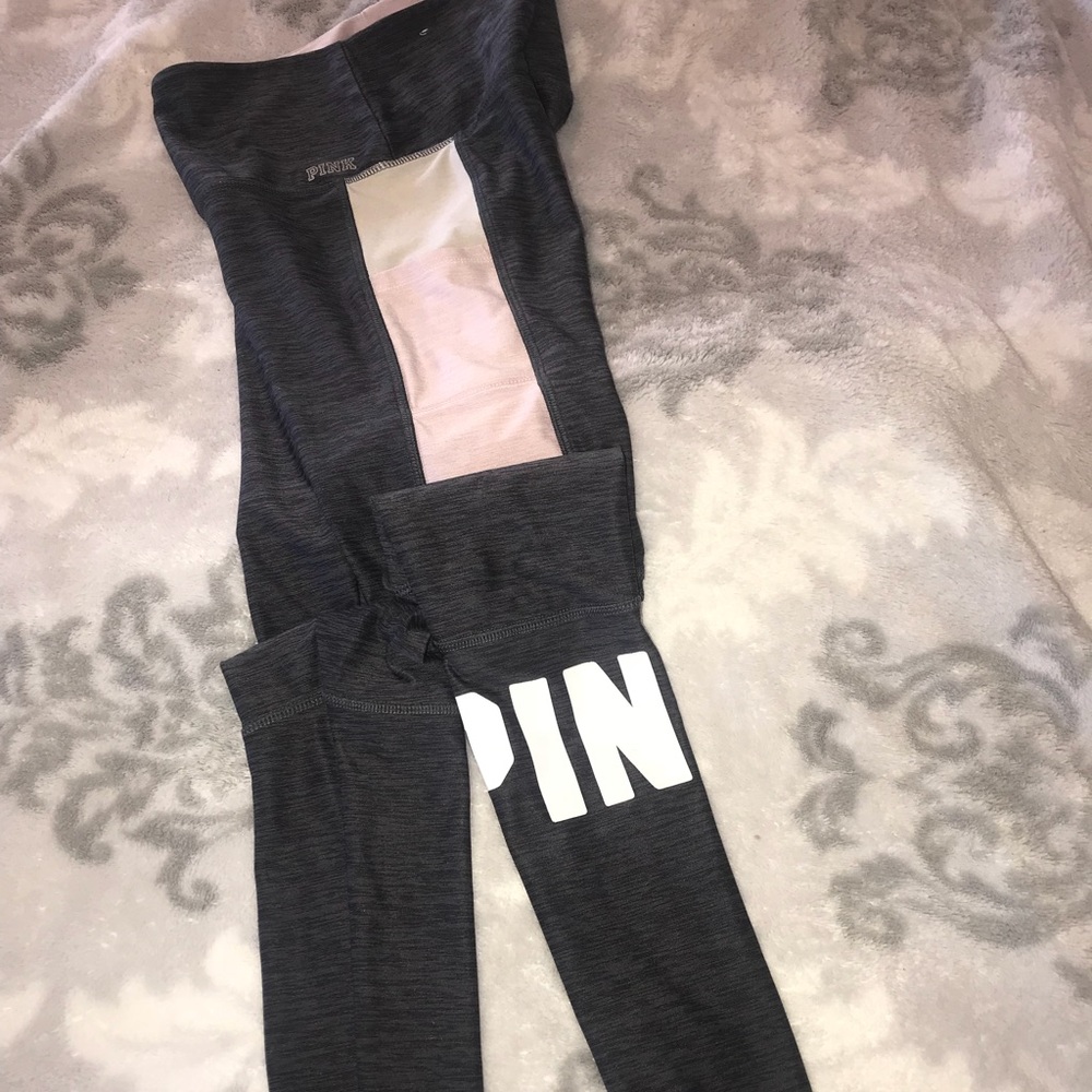 SOLD ON MERC!!! LIKE NEW! VS PINK ULTIMATE LEGGING